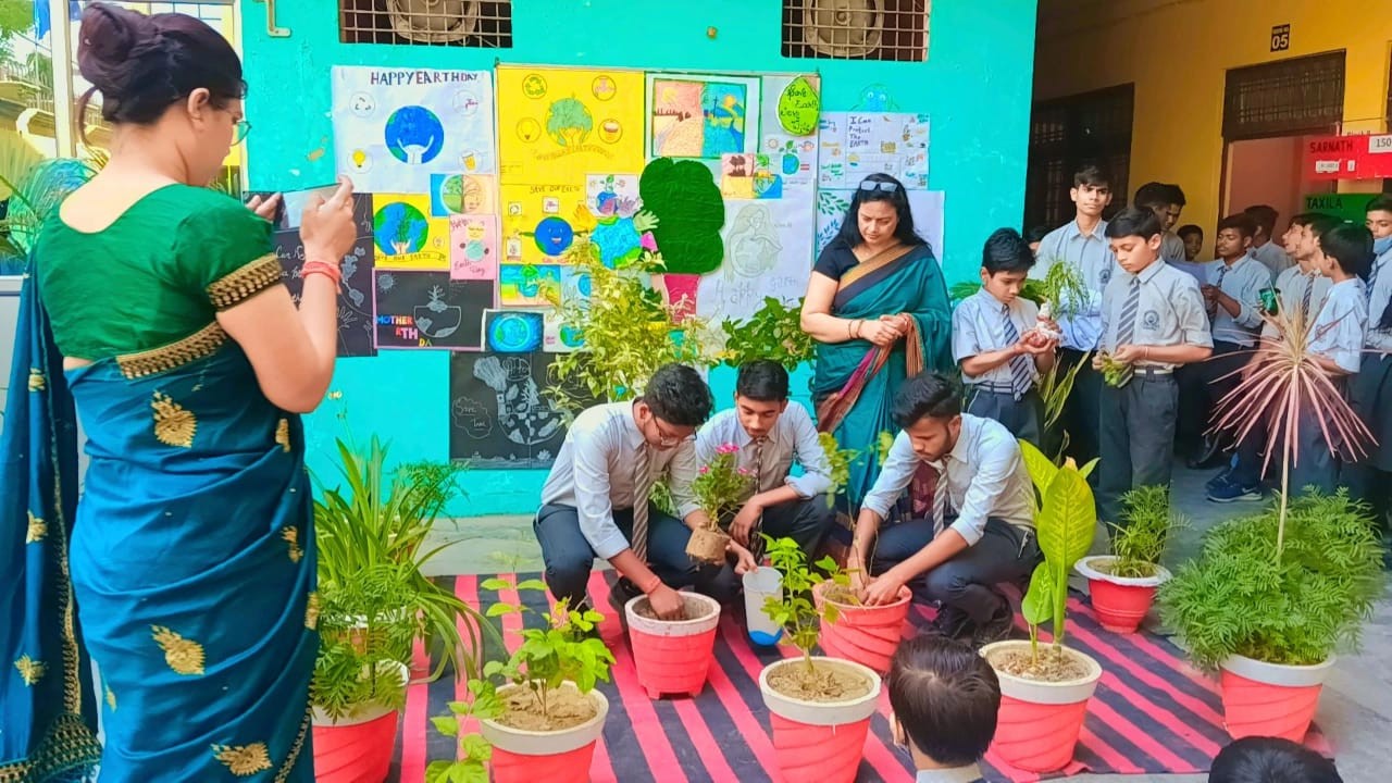 Cambridge Model Sr. Sec. School, Kanpur